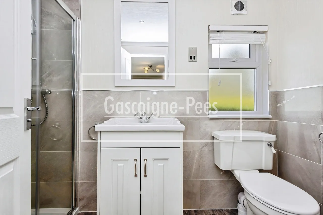 Portsmouth Road, Thursley, GU8, photo 6