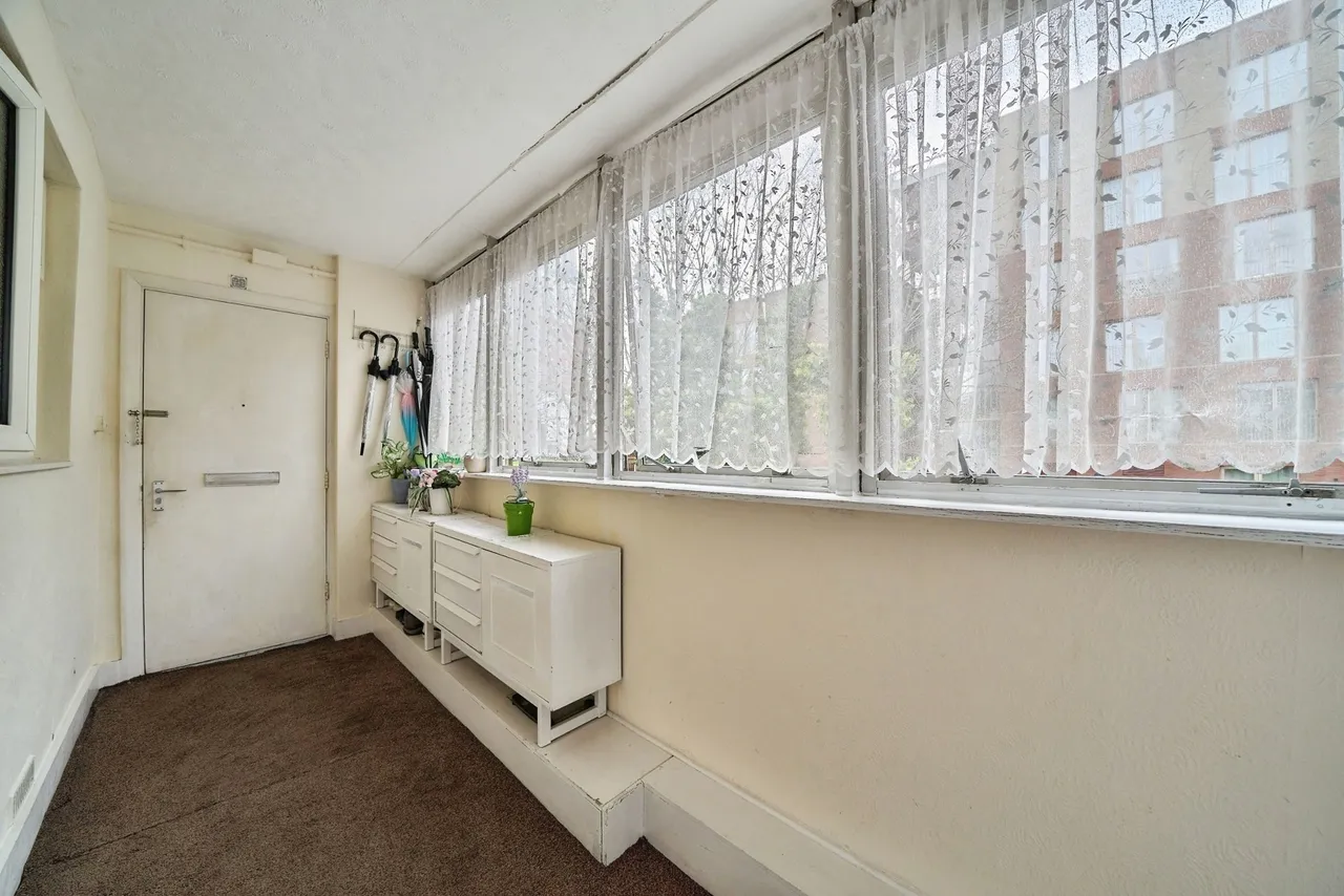 Whiting Avenue, BARKING, Essex, IG11, photo 17