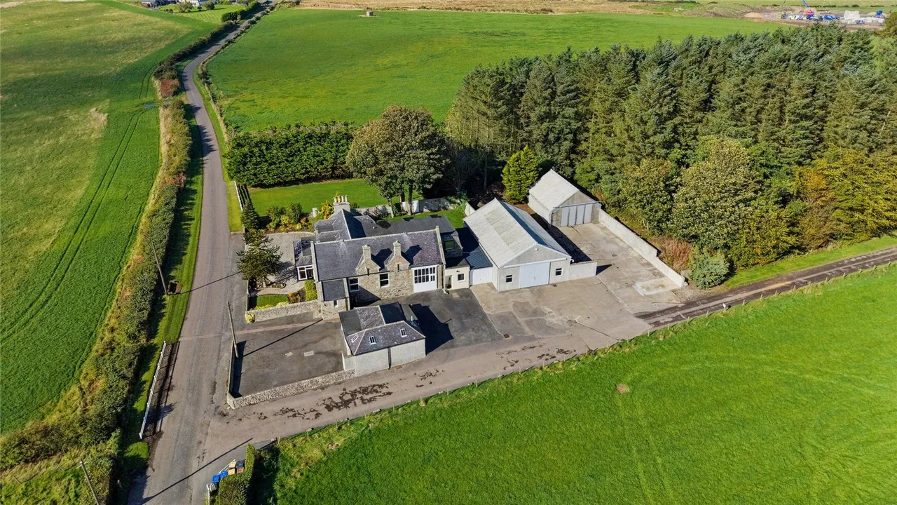 4 bed house for sale, Muirtack Schoolhouse, Auchleuchries, AB41