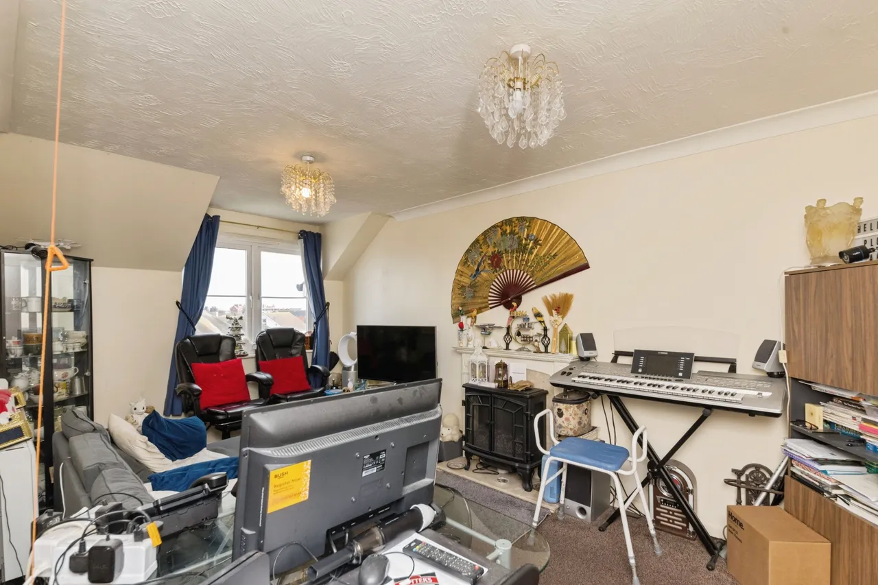 Station Road, Clacton-On-Sea, CO15, photo 5