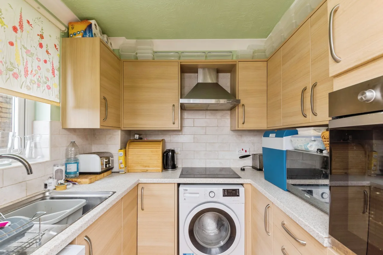 2 bed retirement property for sale, Station Road, Clacton-On-Sea, CO15