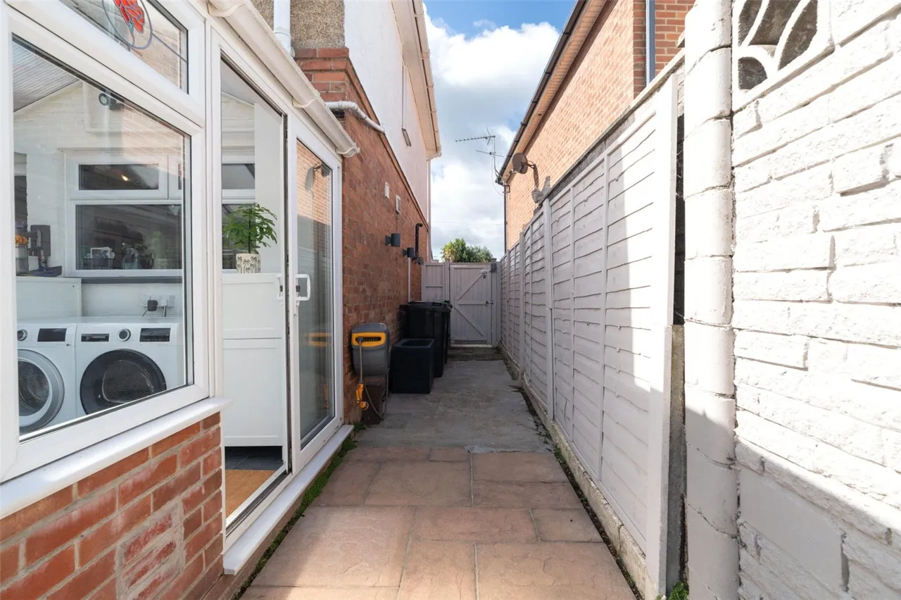 Leigh Road, Wimborne, Dorset, BH21, photo 10