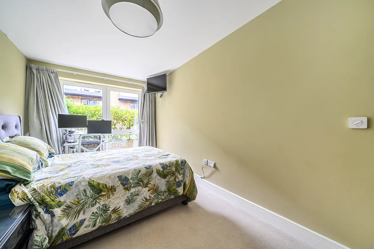 Isleworth, TW7, photo 17