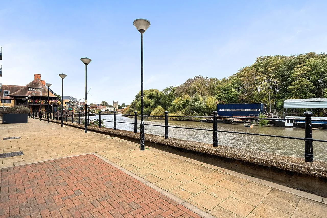 Isleworth, TW7, photo 20