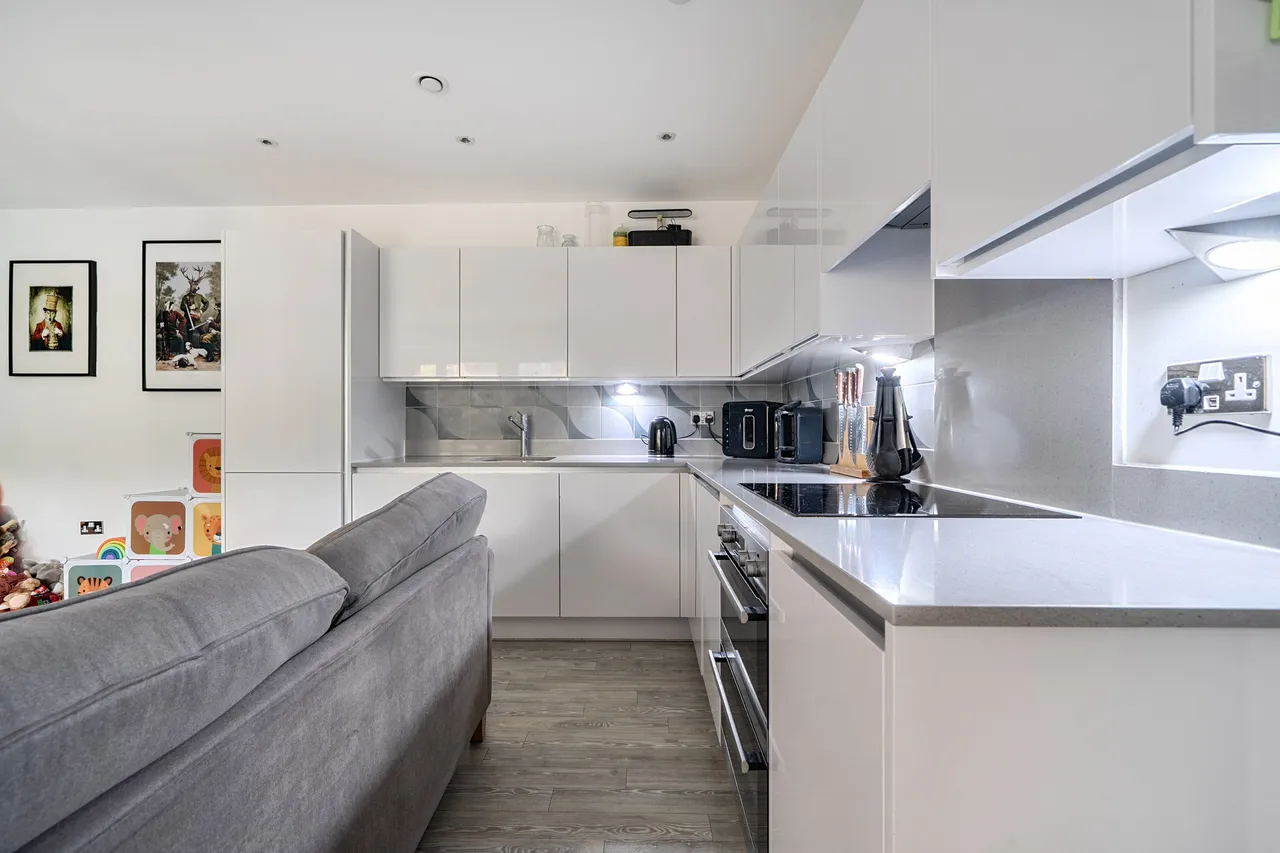 Isleworth, TW7, photo 3