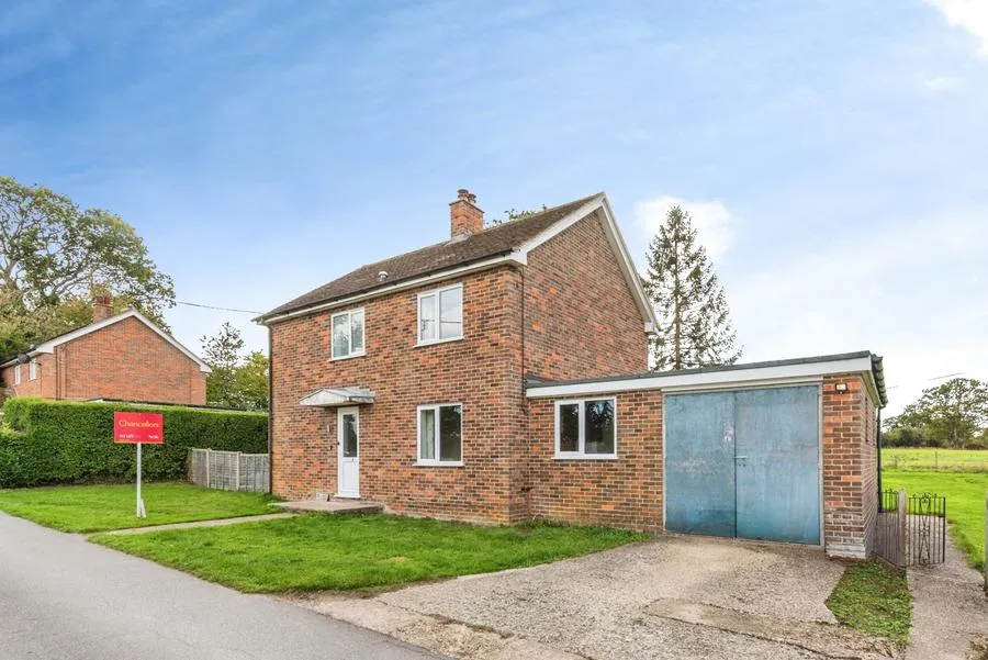 Hatt Common, East Woodhay, RG20, photo 23