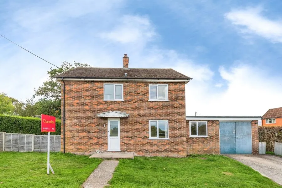 Hatt Common, East Woodhay, RG20, photo 22