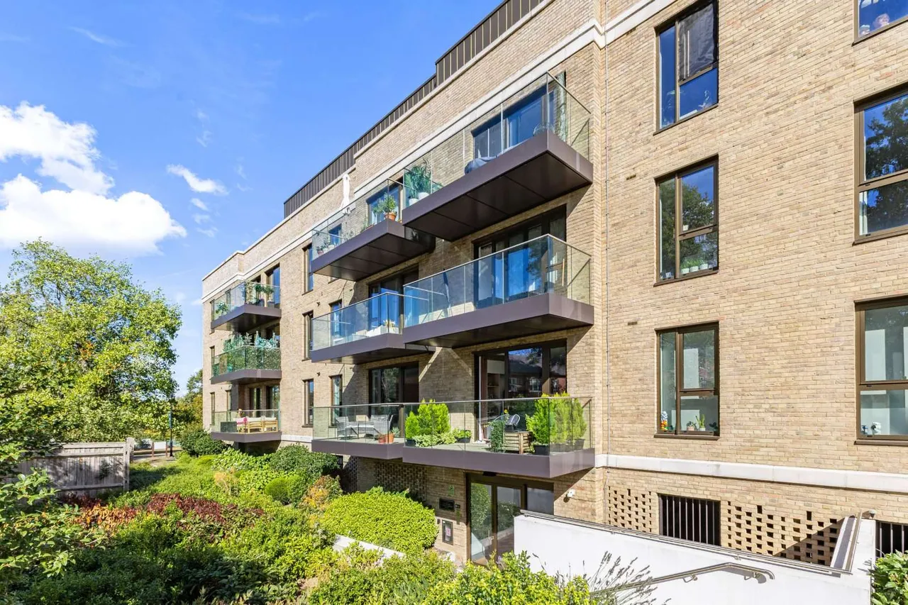 Daffodil Crescent, Barnet, EN4, photo 3