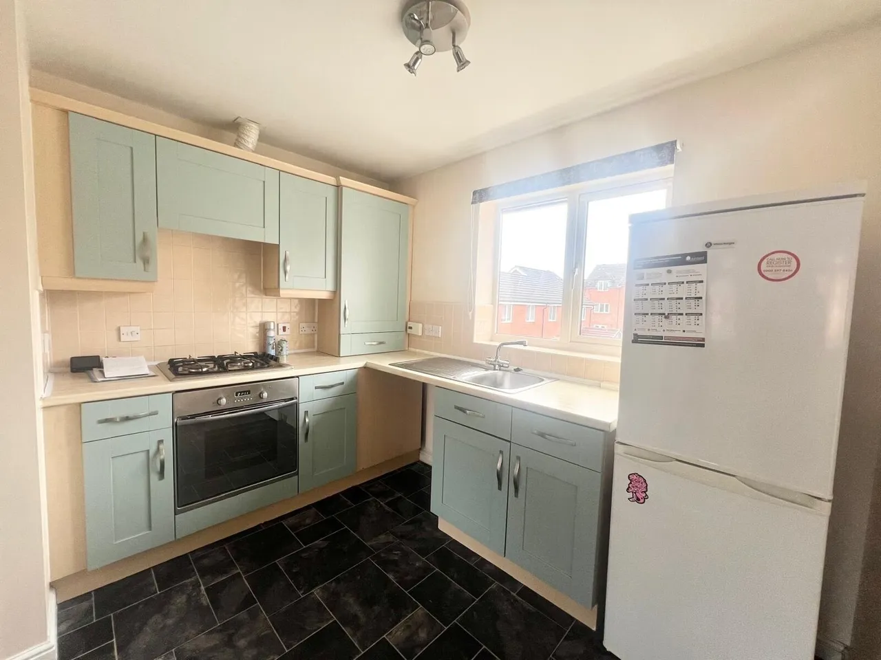 Broadlands Close, Sutton-in-Ashfield, NG17, photo 4