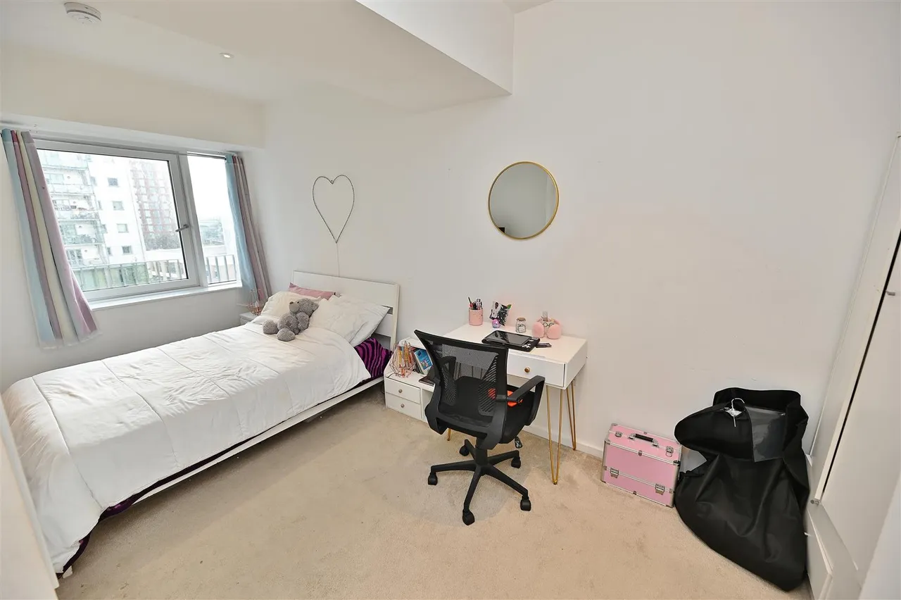 Ilford Hill, Ilford, Essex, IG12DG, photo 9