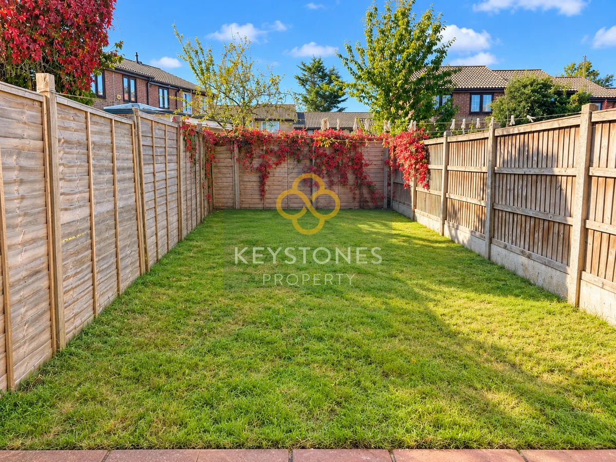 Aldington Close, Dagenham, RM8, photo 9