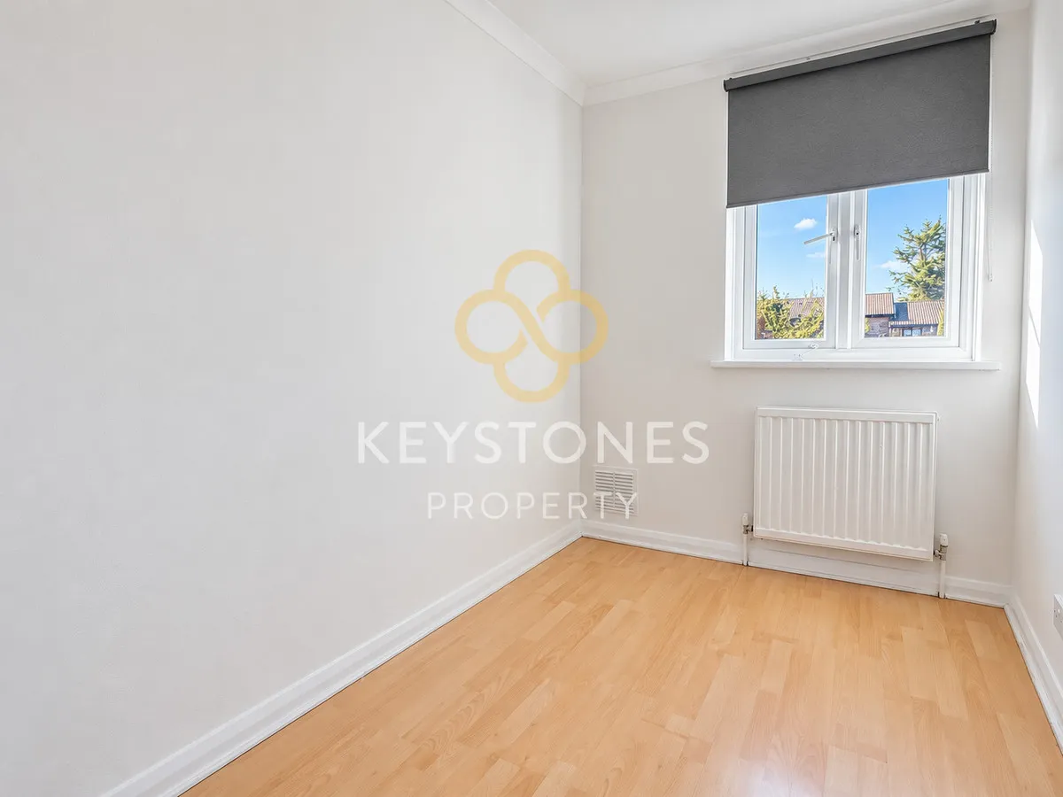 Aldington Close, Dagenham, RM8, photo 7
