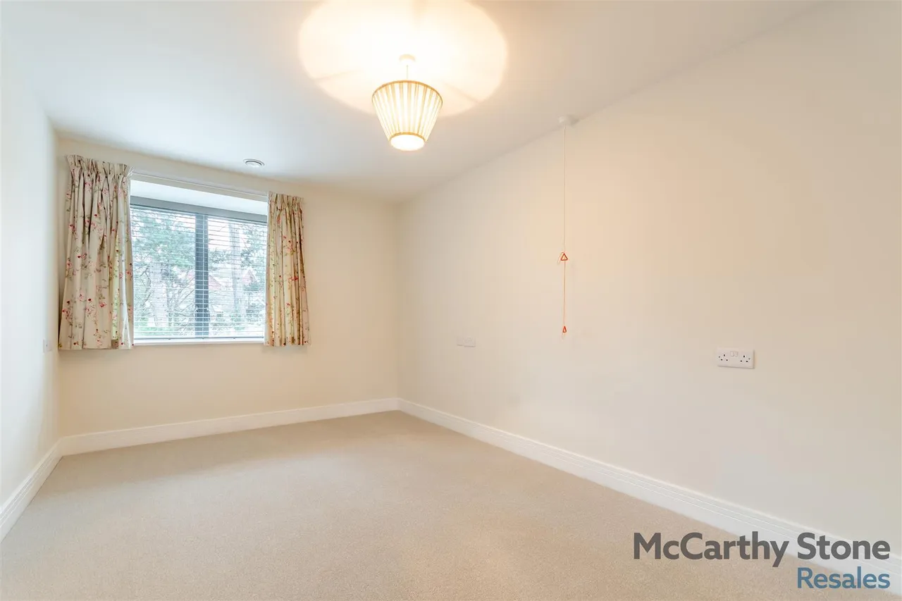 St. Georges Road, Cheltenham, GL50, photo 18