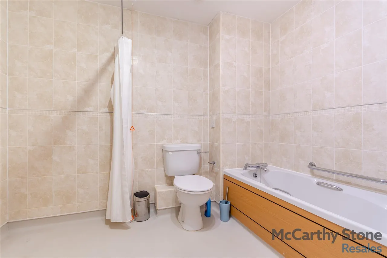 St. Georges Road, Cheltenham, GL50, photo 7