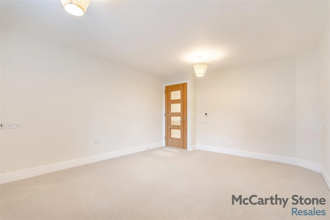 St. Georges Road, Cheltenham, GL50, photo 6