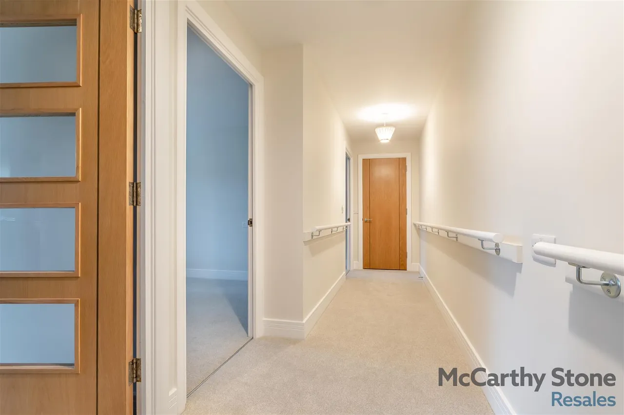 St. Georges Road, Cheltenham, GL50, photo 9