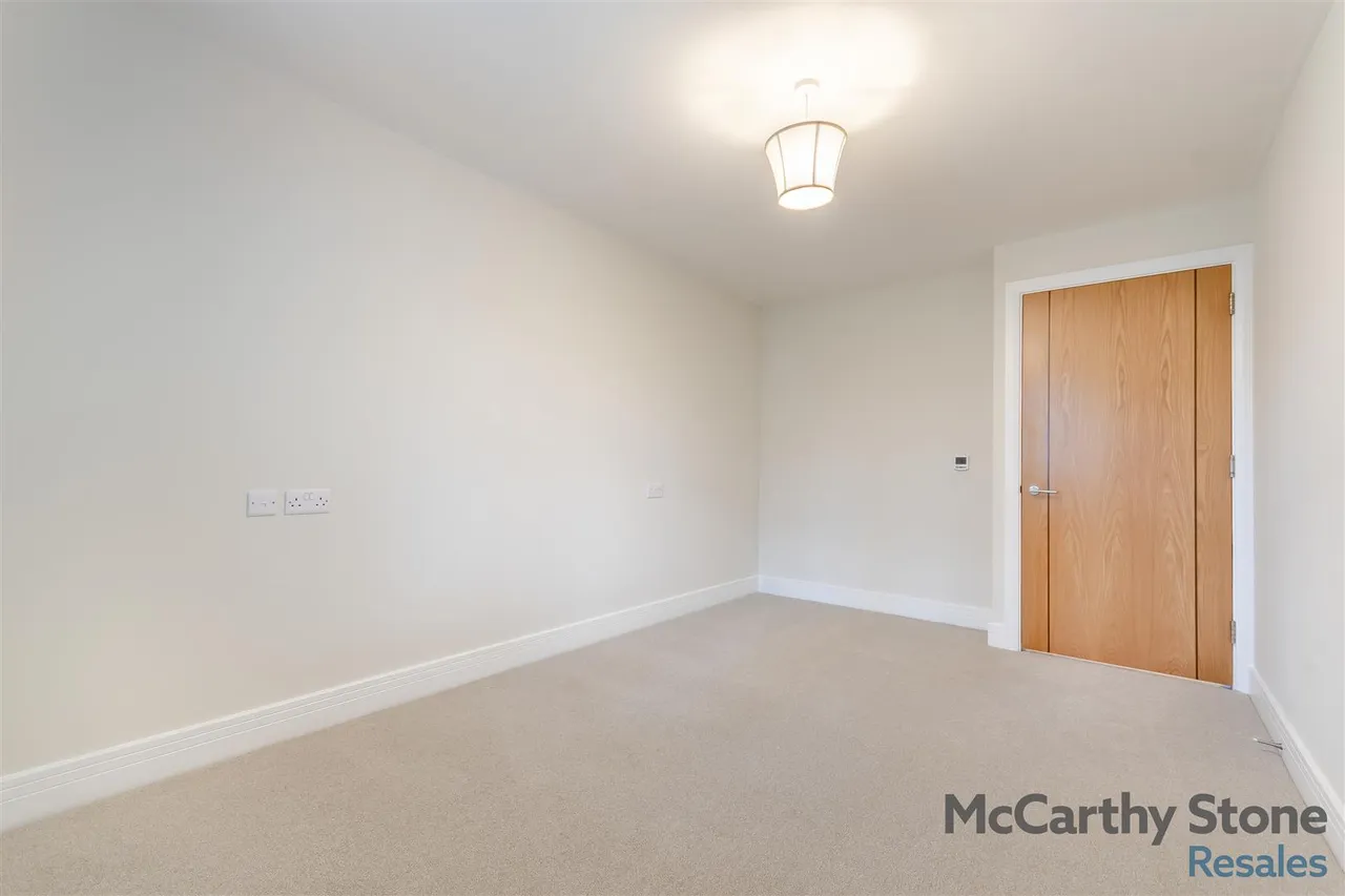St. Georges Road, Cheltenham, GL50, photo 12