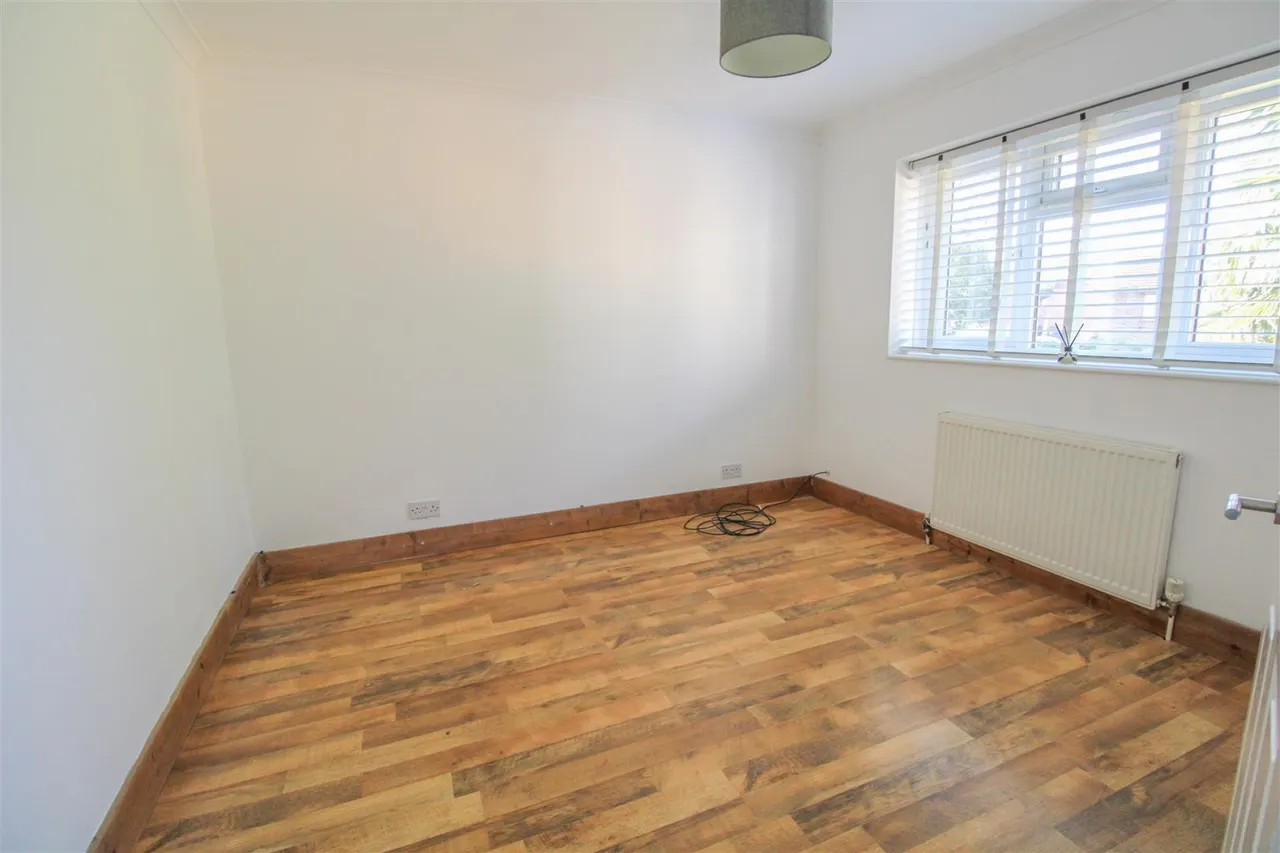 North Grove, Harlow, CM18, photo 7
