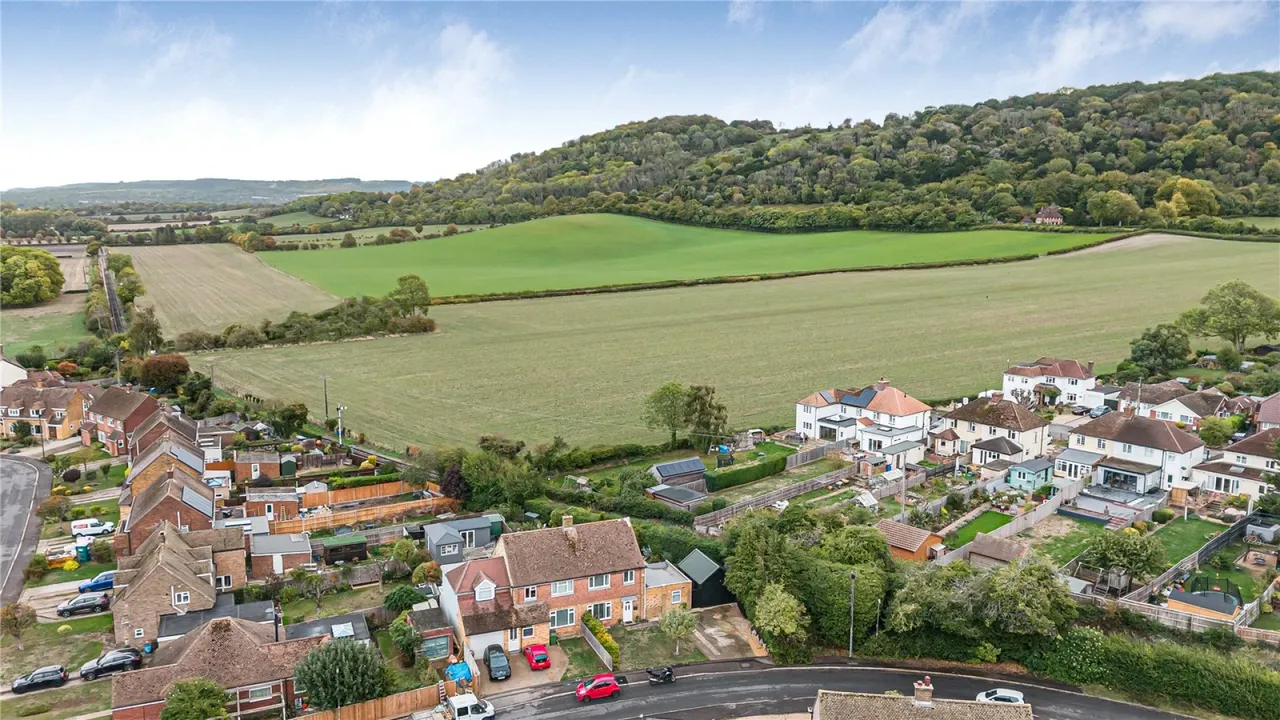 The Avenue, Chinnor, OX39, photo 19