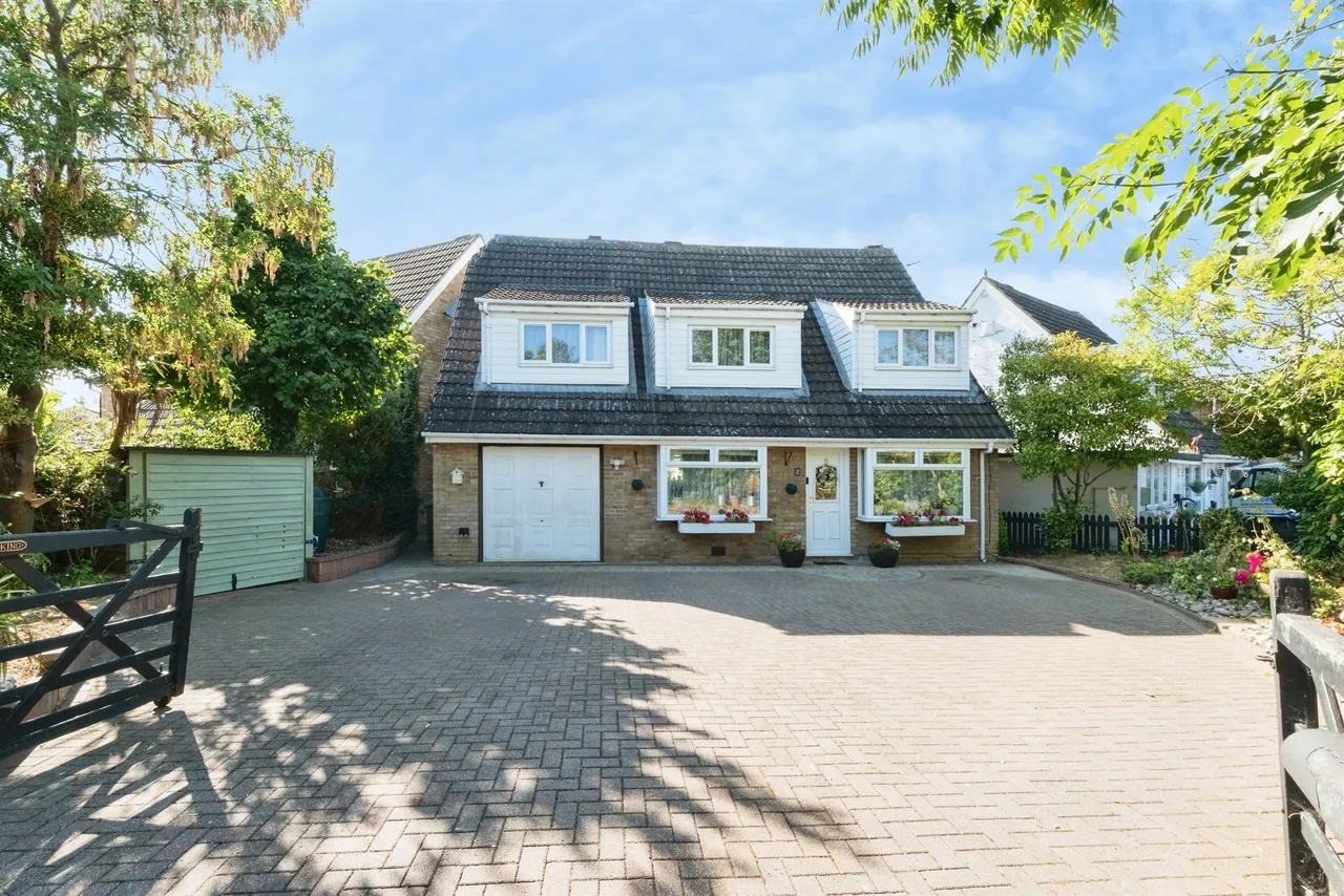 4 bed house for sale — Hornbeam, Newport Pagnell
