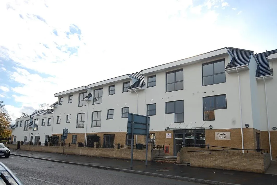 1 bed property to rent — Garden Court, 70 Station Road, West Drayton, UB7 7FA