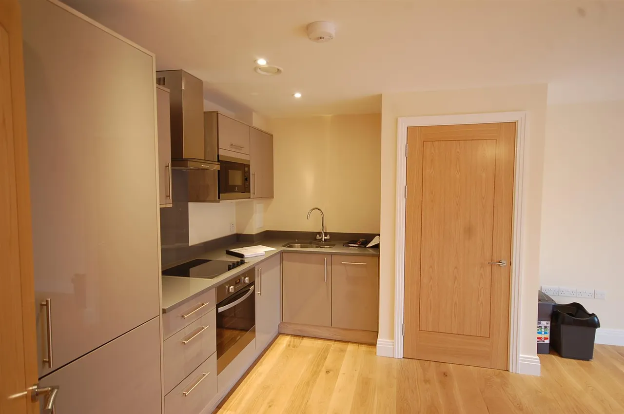Garden Court, 70 Station Road, West Drayton, UB7 7FA, photo 6