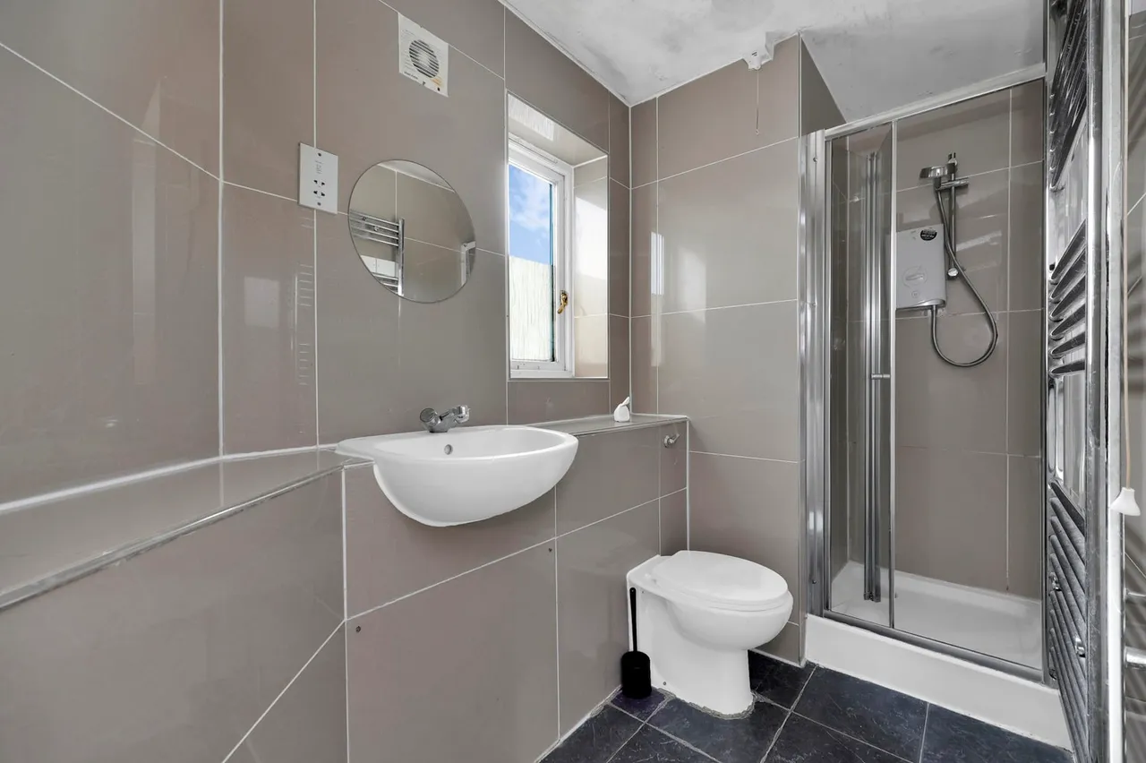 43 Albatross Close, Beckton, London, E6 5NX, photo 16