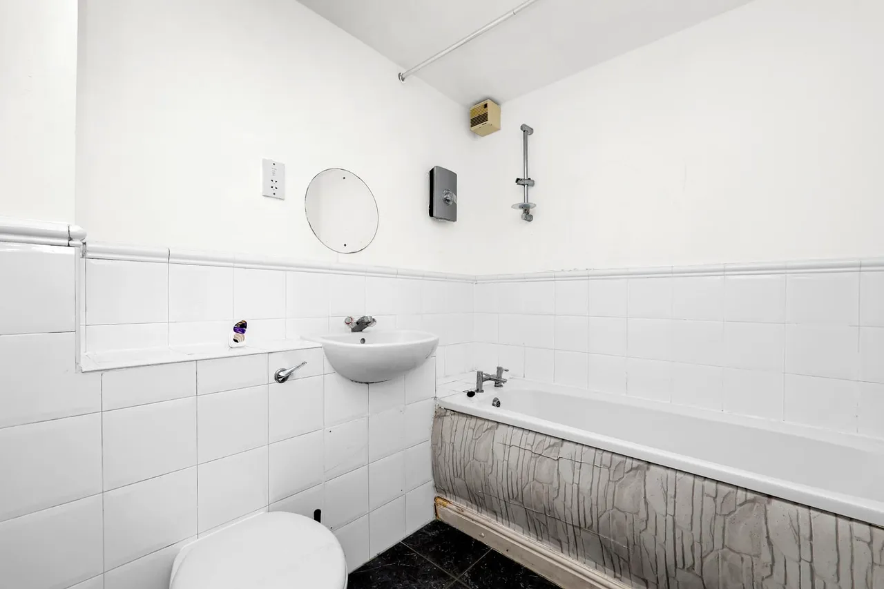 43 Albatross Close, Beckton, London, E6 5NX, photo 10