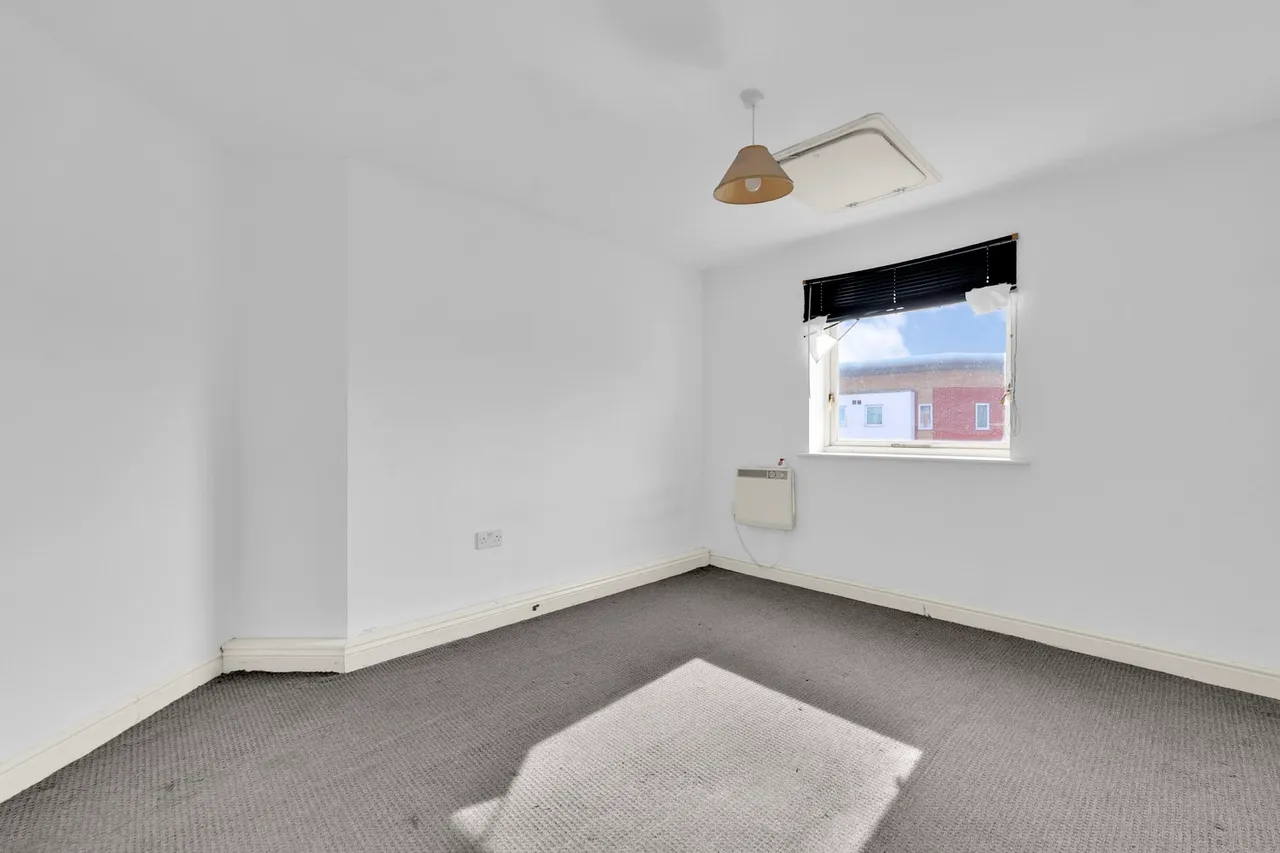 43 Albatross Close, Beckton, London, E6 5NX, photo 17