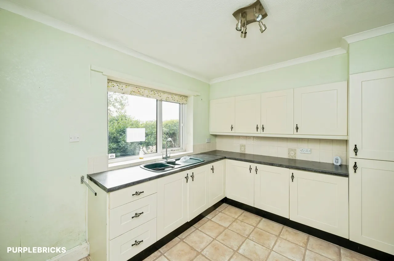 St. Leonards Place, Alfreton, DE55, photo 3