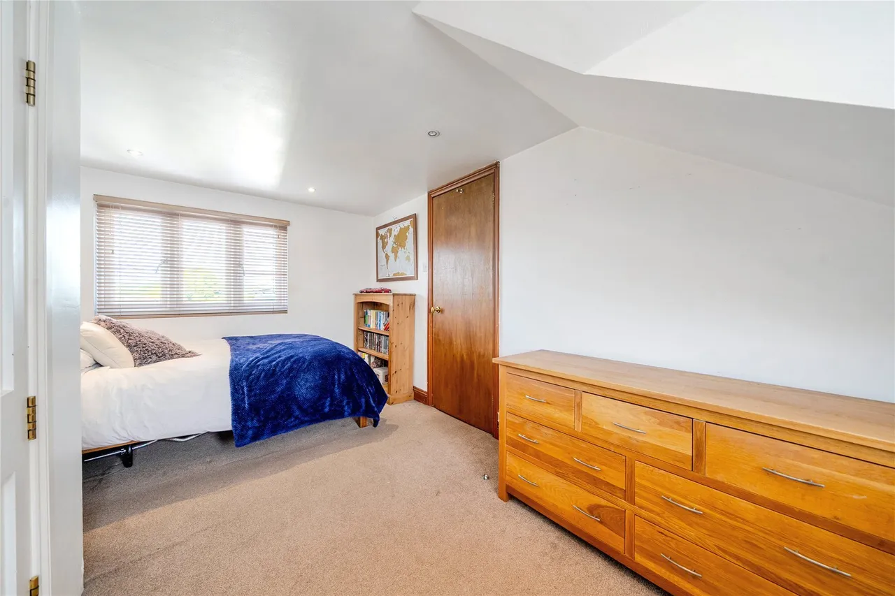 Derry Downs, Orpington, BR5, photo 14