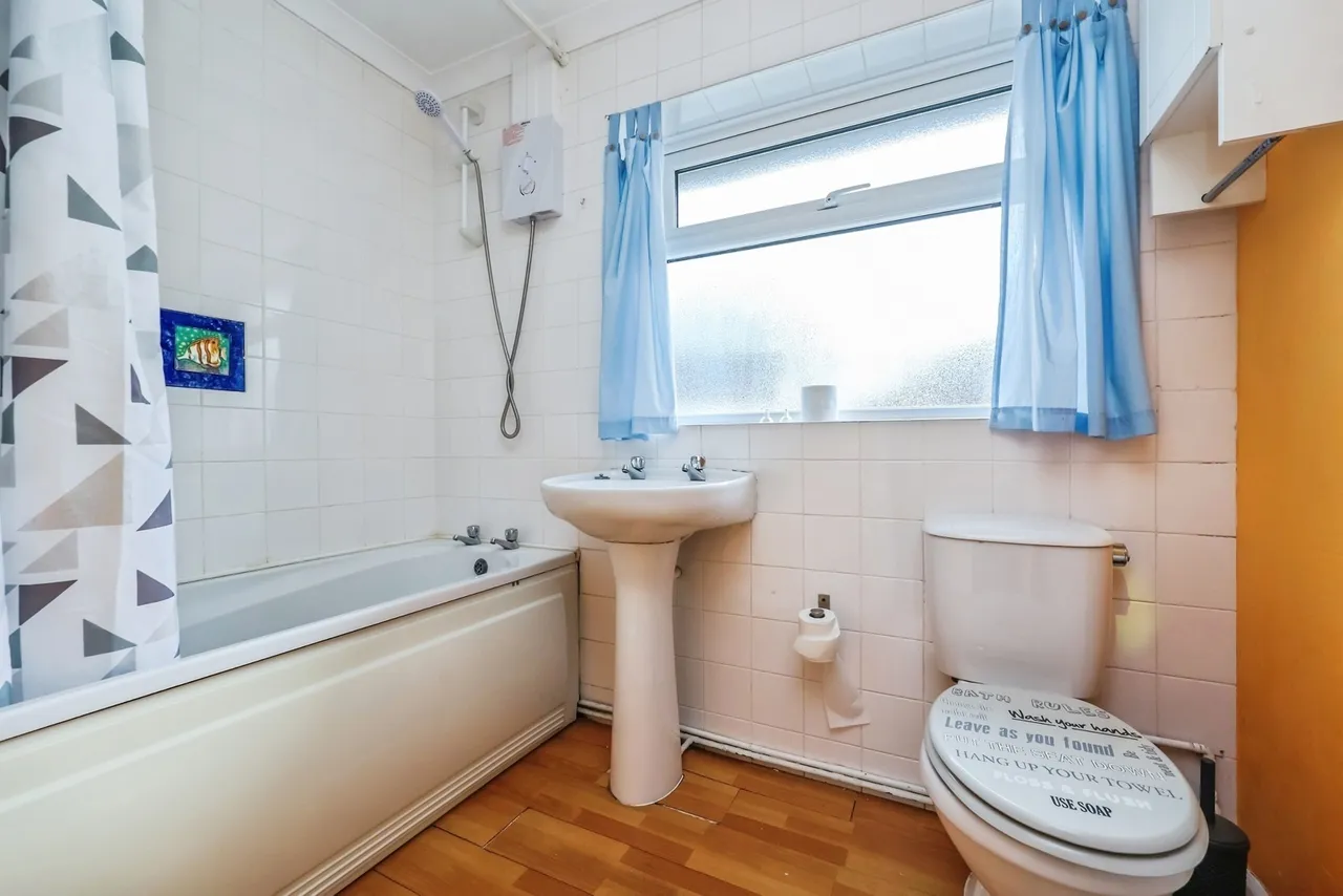 Bransdale Road, Nottingham, Nottinghamshire, NG11, photo 10