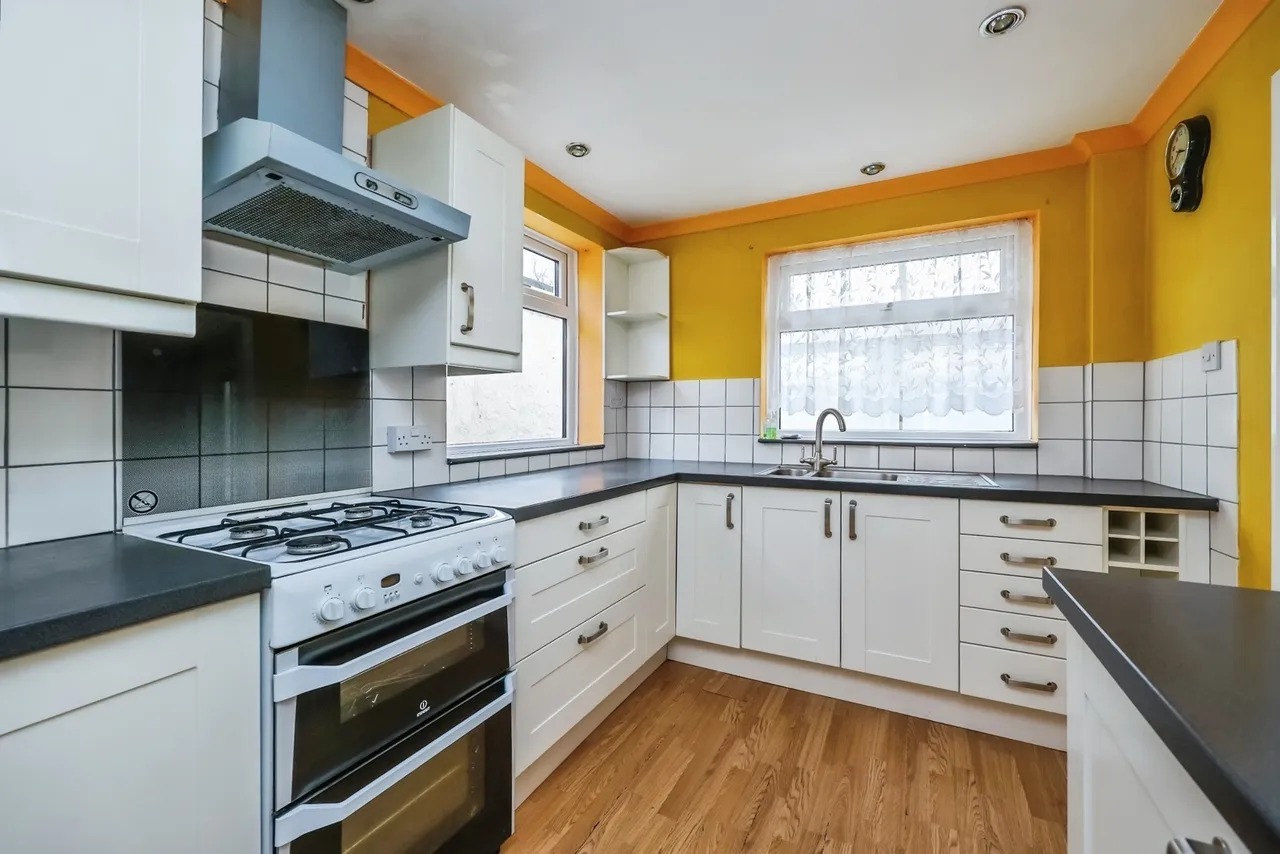 Bransdale Road, Nottingham, Nottinghamshire, NG11, photo 2