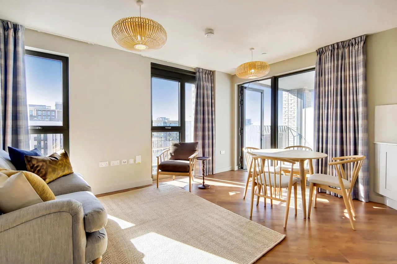 2 bed flat to rent, Quintain Living, HA9
