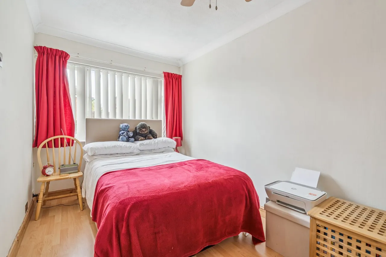 Ivins Road, Beaconsfield, HP9, photo 15