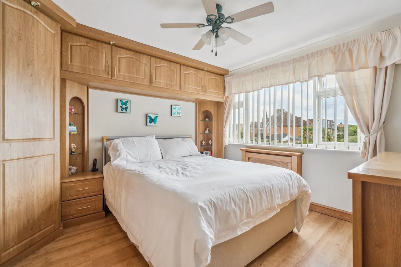 Ivins Road, Beaconsfield, HP9, photo 12