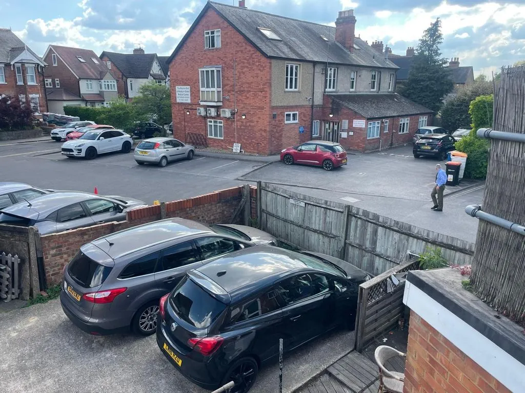 The Parade, Bourne End SL8 5SB, photo 4