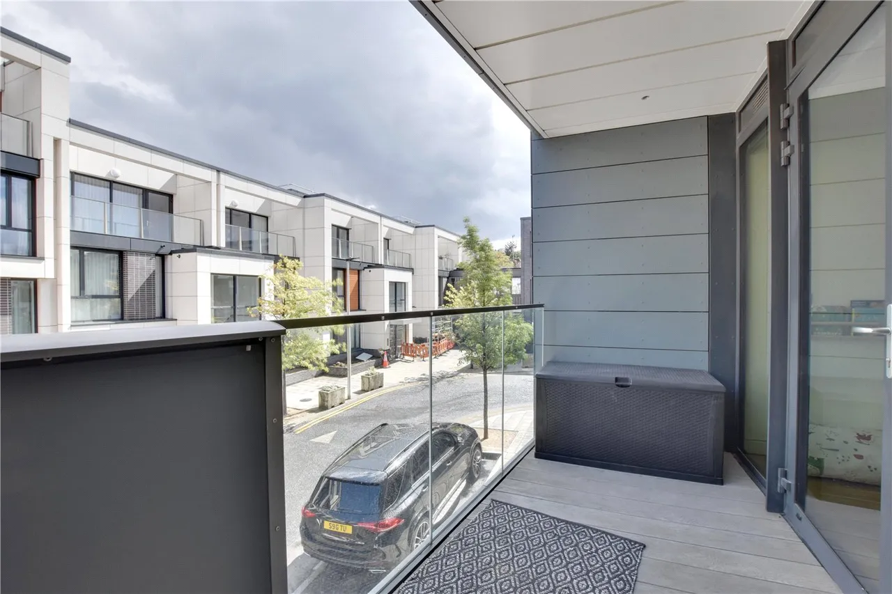 14 Hawthorne Crescent, Greenwich, London, SE10, photo 5
