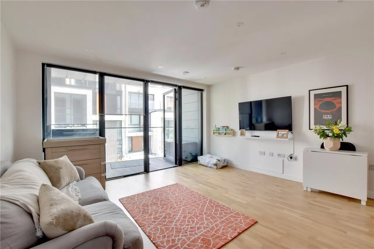 14 Hawthorne Crescent, Greenwich, London, SE10, photo 7