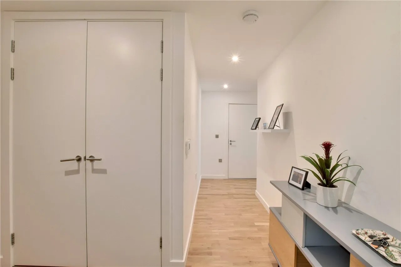 14 Hawthorne Crescent, Greenwich, London, SE10, photo 11