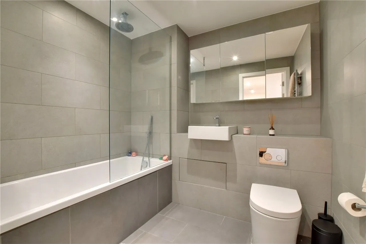 14 Hawthorne Crescent, Greenwich, London, SE10, photo 10