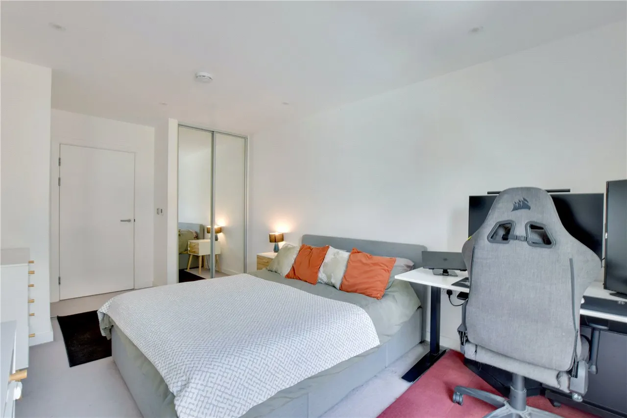 14 Hawthorne Crescent, Greenwich, London, SE10, photo 9