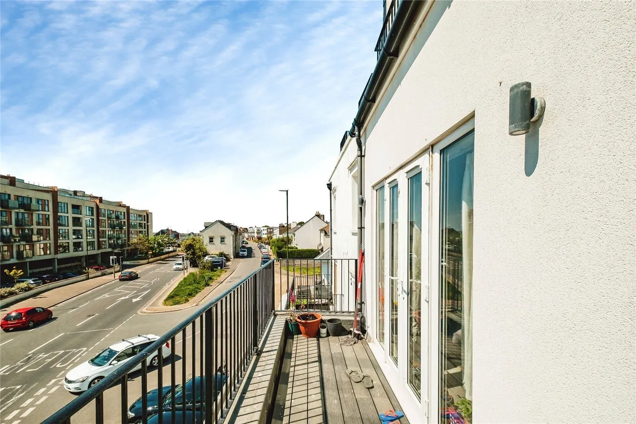 2 bed flat for sale, Brighton Road, Shoreham-by-Sea, BN43