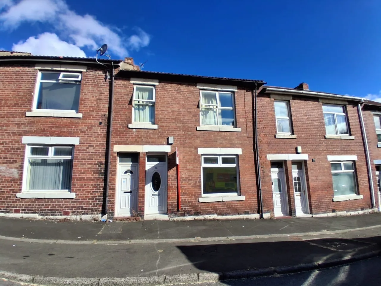 2 bed flat to rent — Barrasford Street, East Howdon