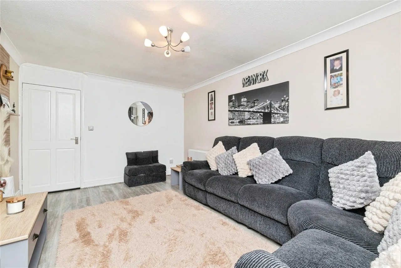 Elliott Drive, Gateshead, Tyne and Wear, NE10, photo 5