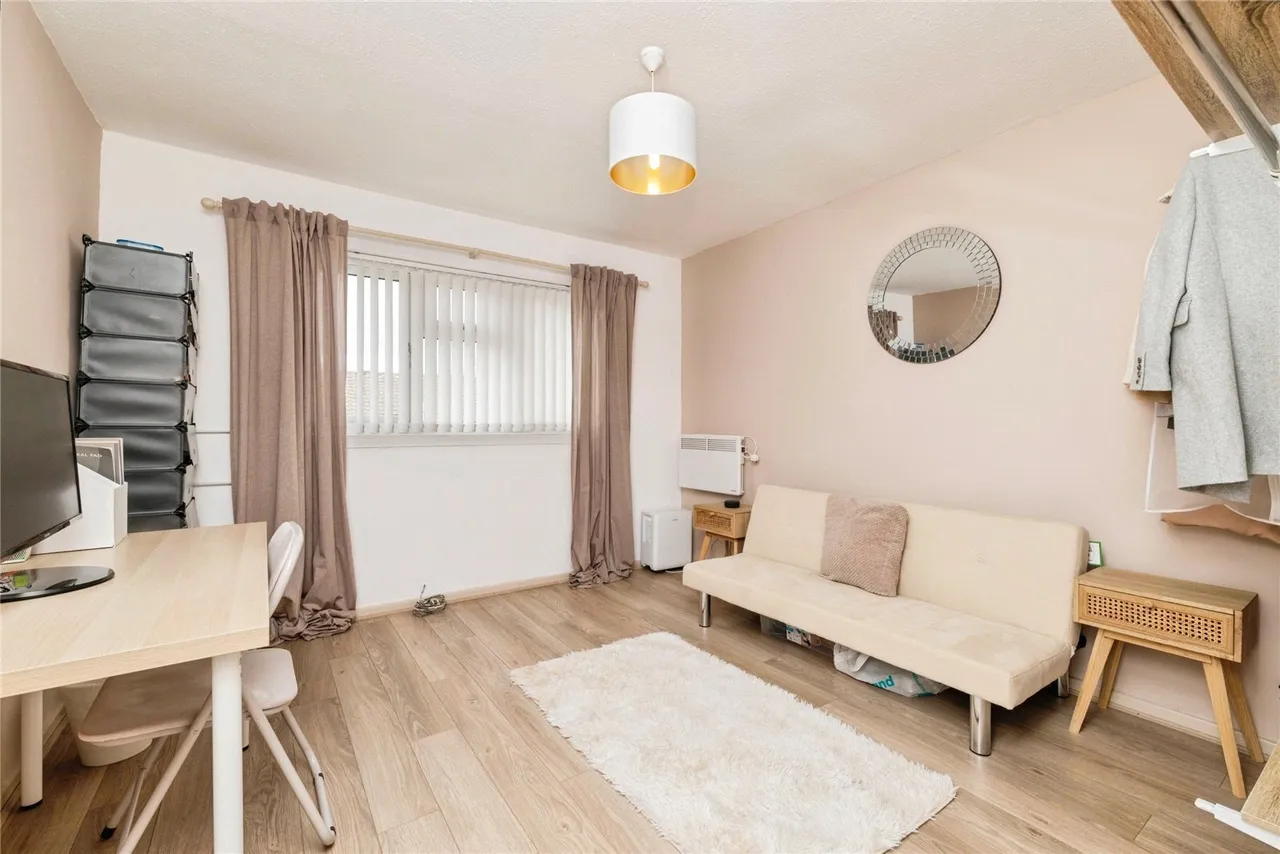 Elliott Drive, Gateshead, Tyne and Wear, NE10, photo 15