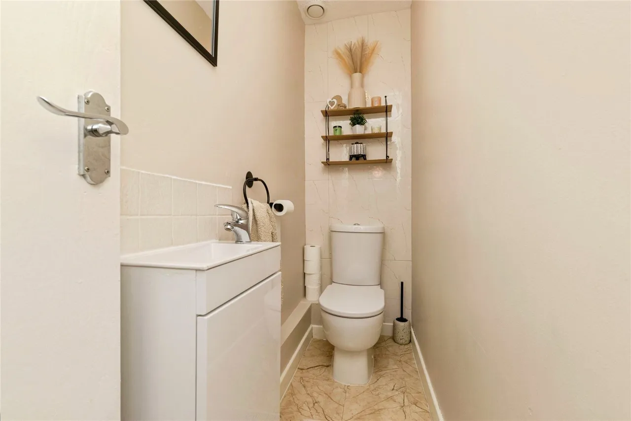 Elliott Drive, Gateshead, Tyne and Wear, NE10, photo 10