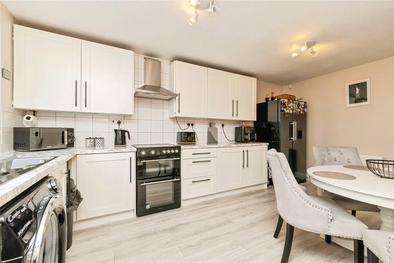Elliott Drive, Gateshead, Tyne and Wear, NE10, photo 6