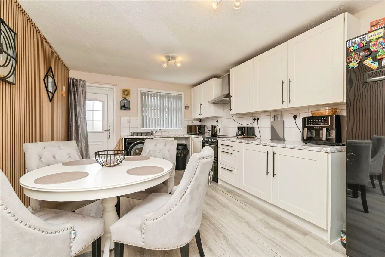 Elliott Drive, Gateshead, Tyne and Wear, NE10, photo 8