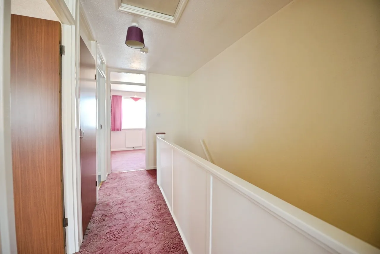 Turpin Avenue, Collier Row, Romford, RM5, photo 12